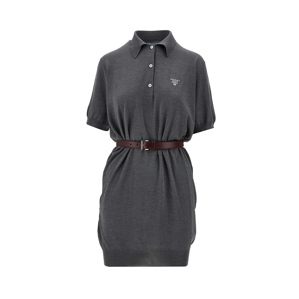 Mini abito a polo in maglia con cintura