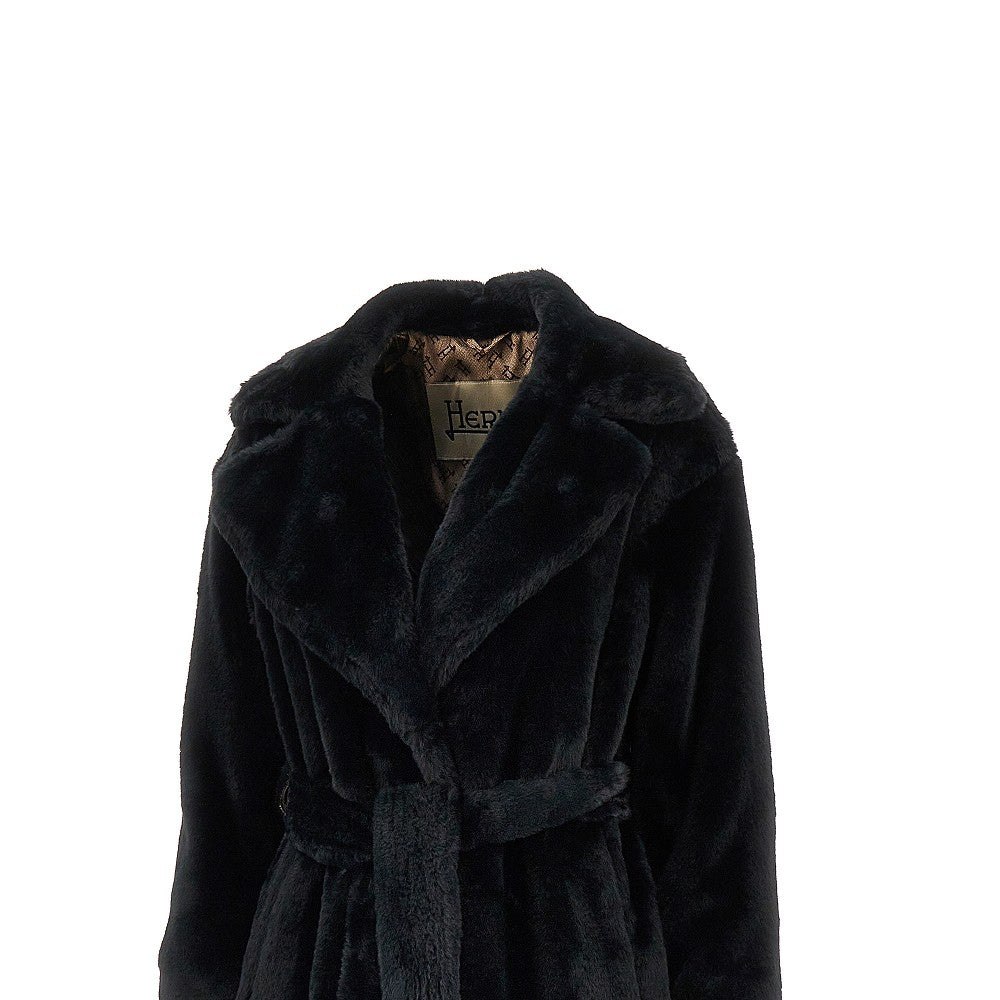 Cappotto in pelliccia sintetica con cintura