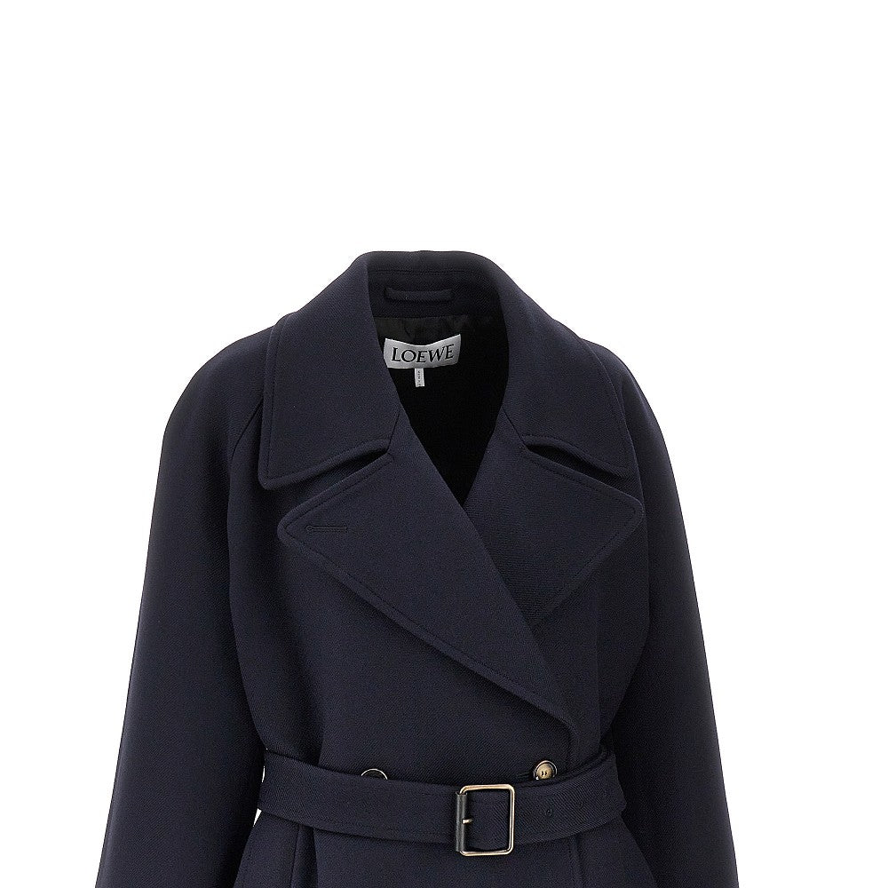 Cappotto doppiopetto in lana con cintura