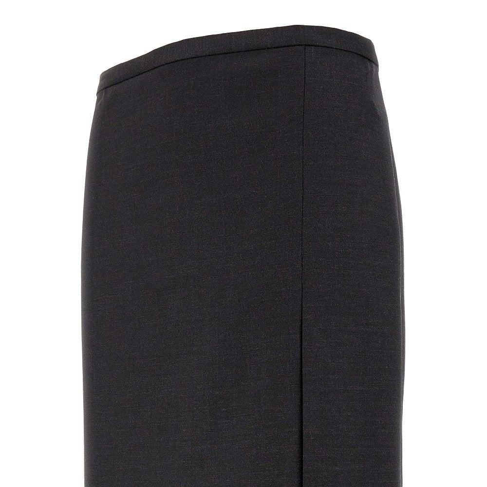 Knee-length skirt with side split