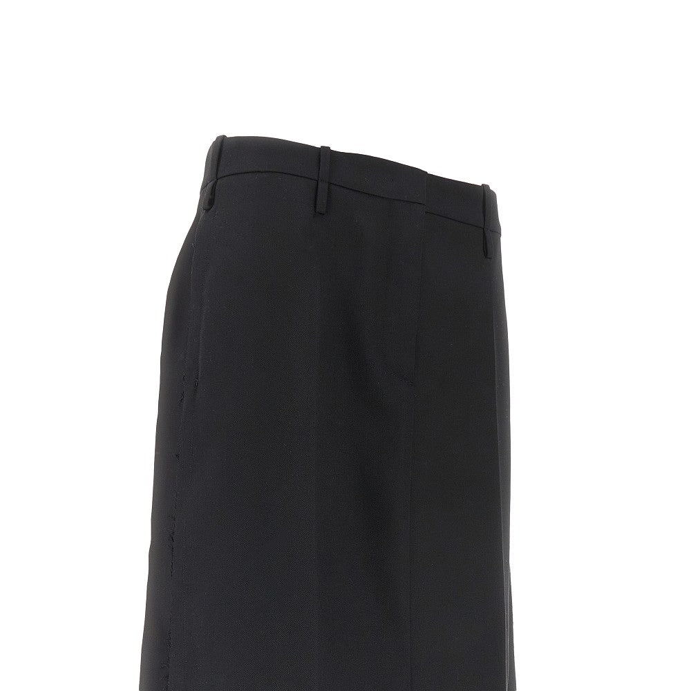 Gabardine skirt with raw finishes