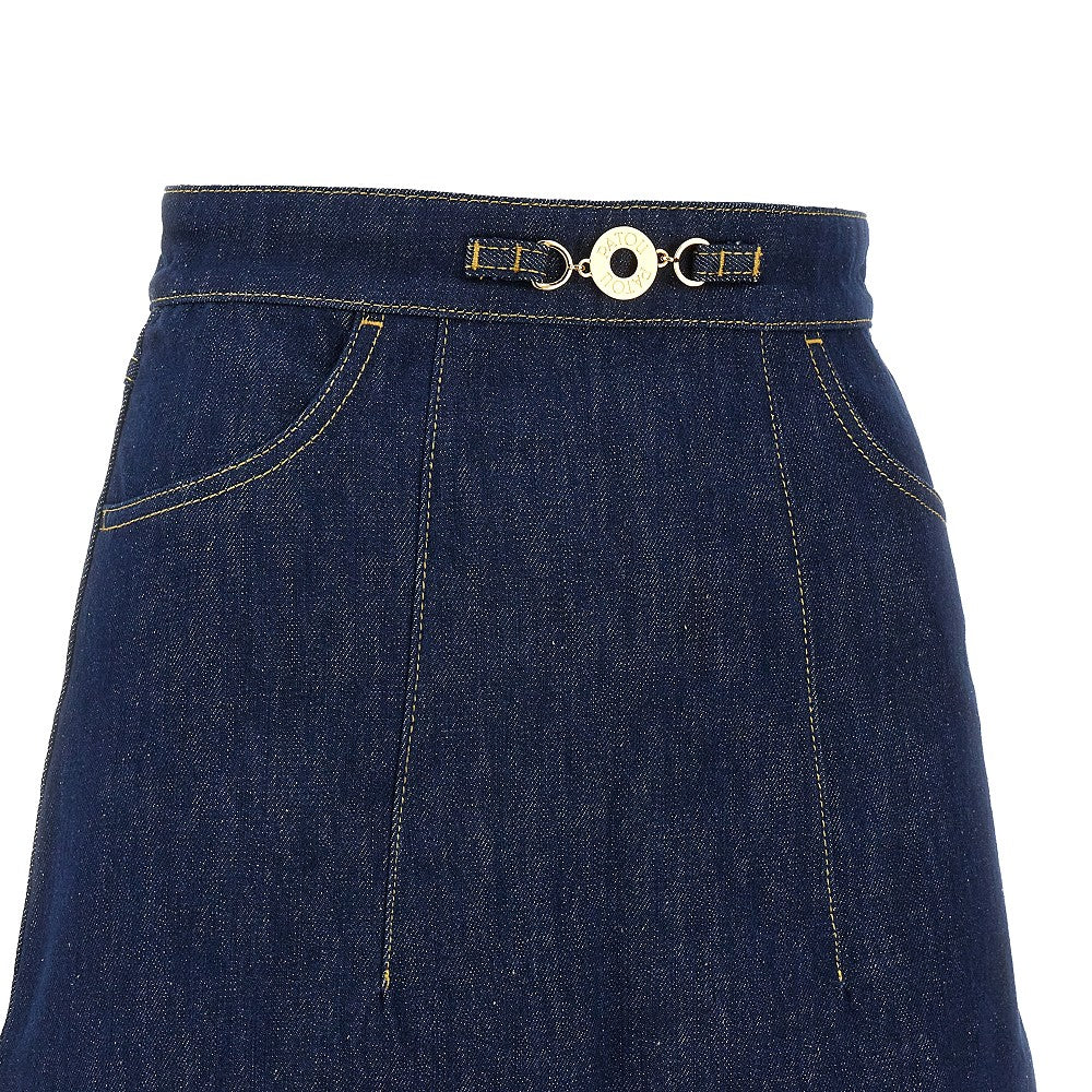 Minigonna in denim con medaglione logato