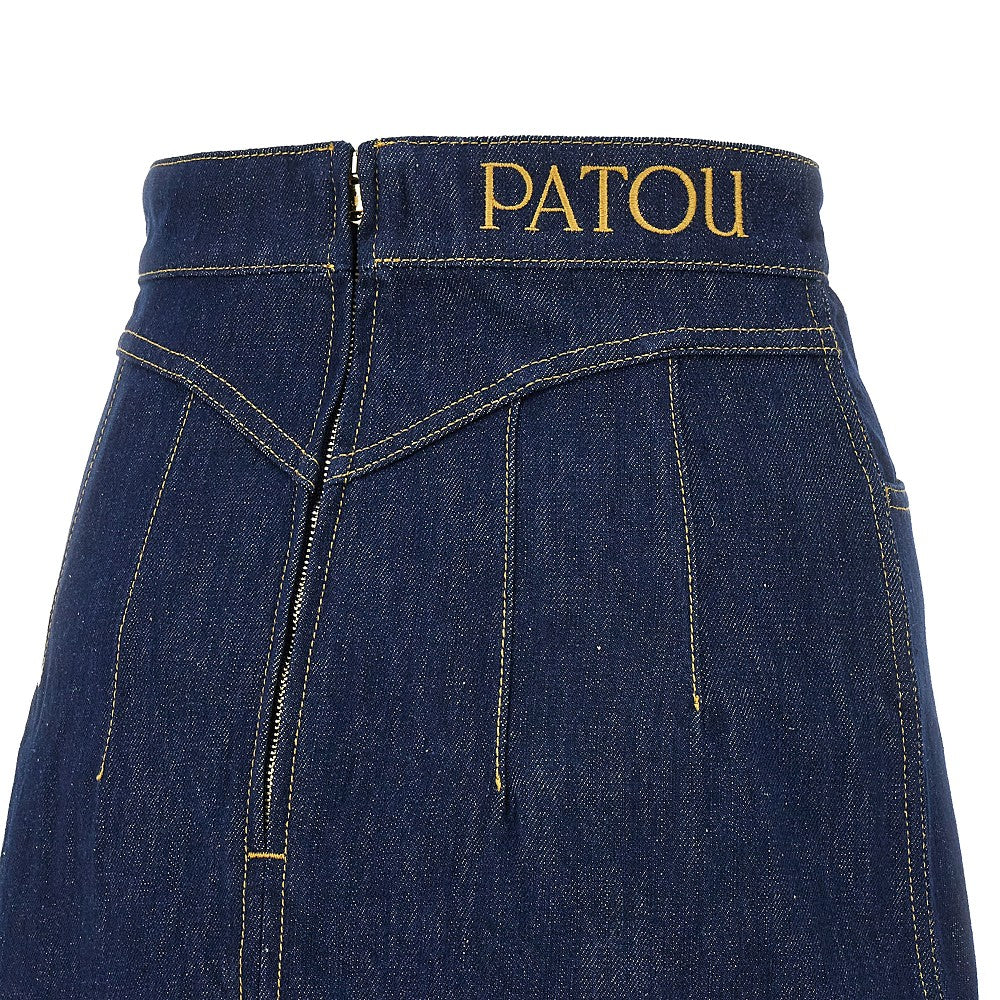 Minigonna in denim con medaglione logato
