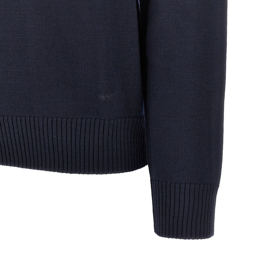 Pullover girocollo in lana vergine