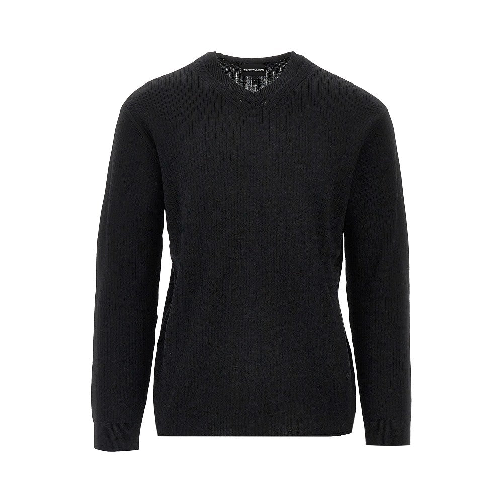 Maglia in lana a costine con scollo a V