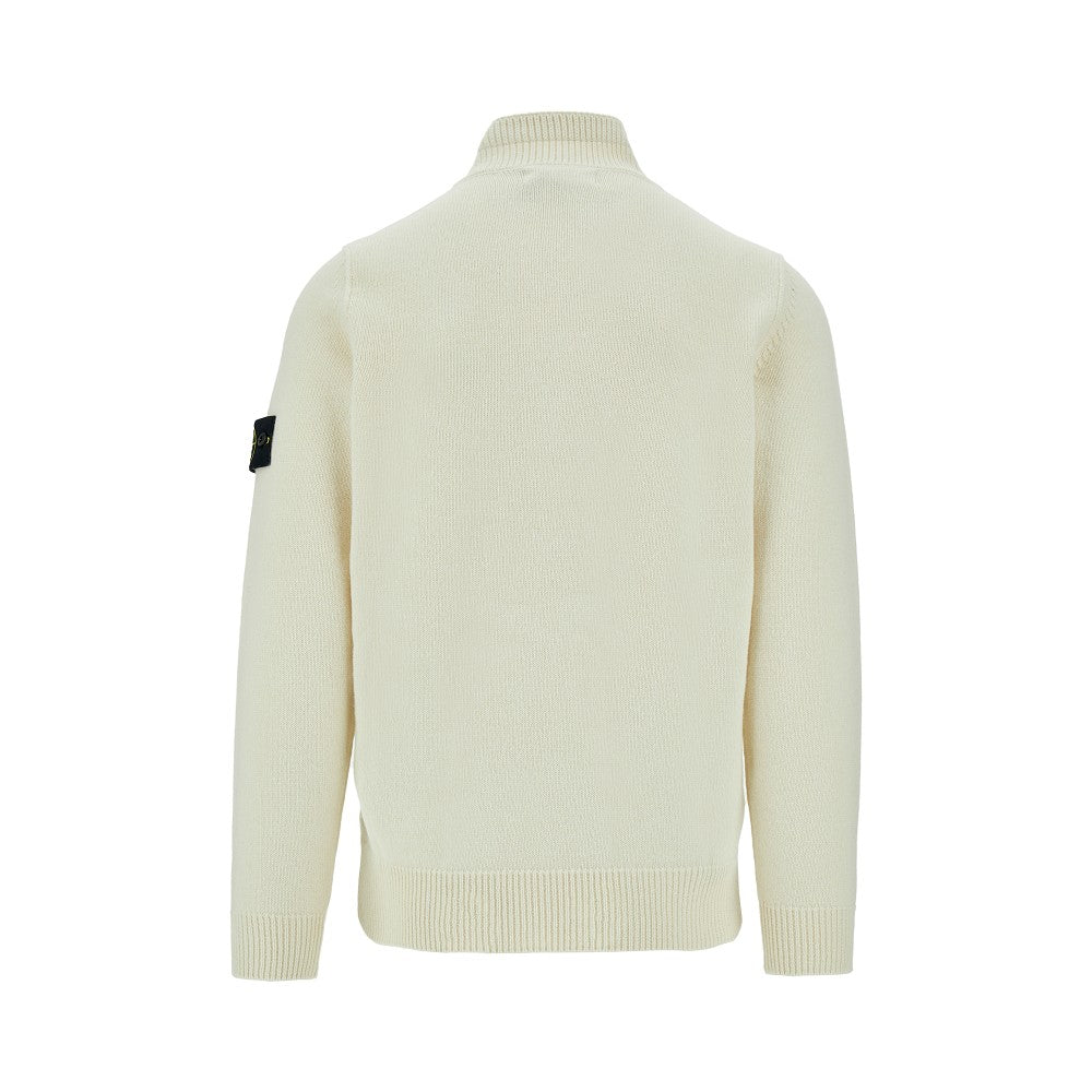 Sweater with zip and buttons