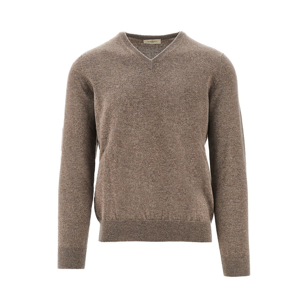 V-neck cashmere sweater