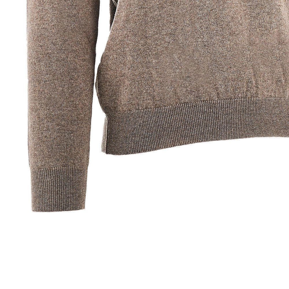 V-neck cashmere sweater