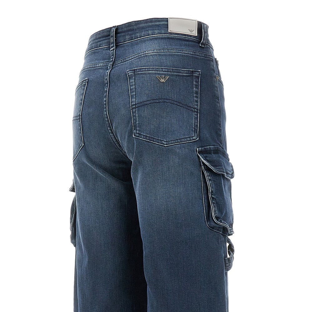 Pantalone cargo in denim scolorito