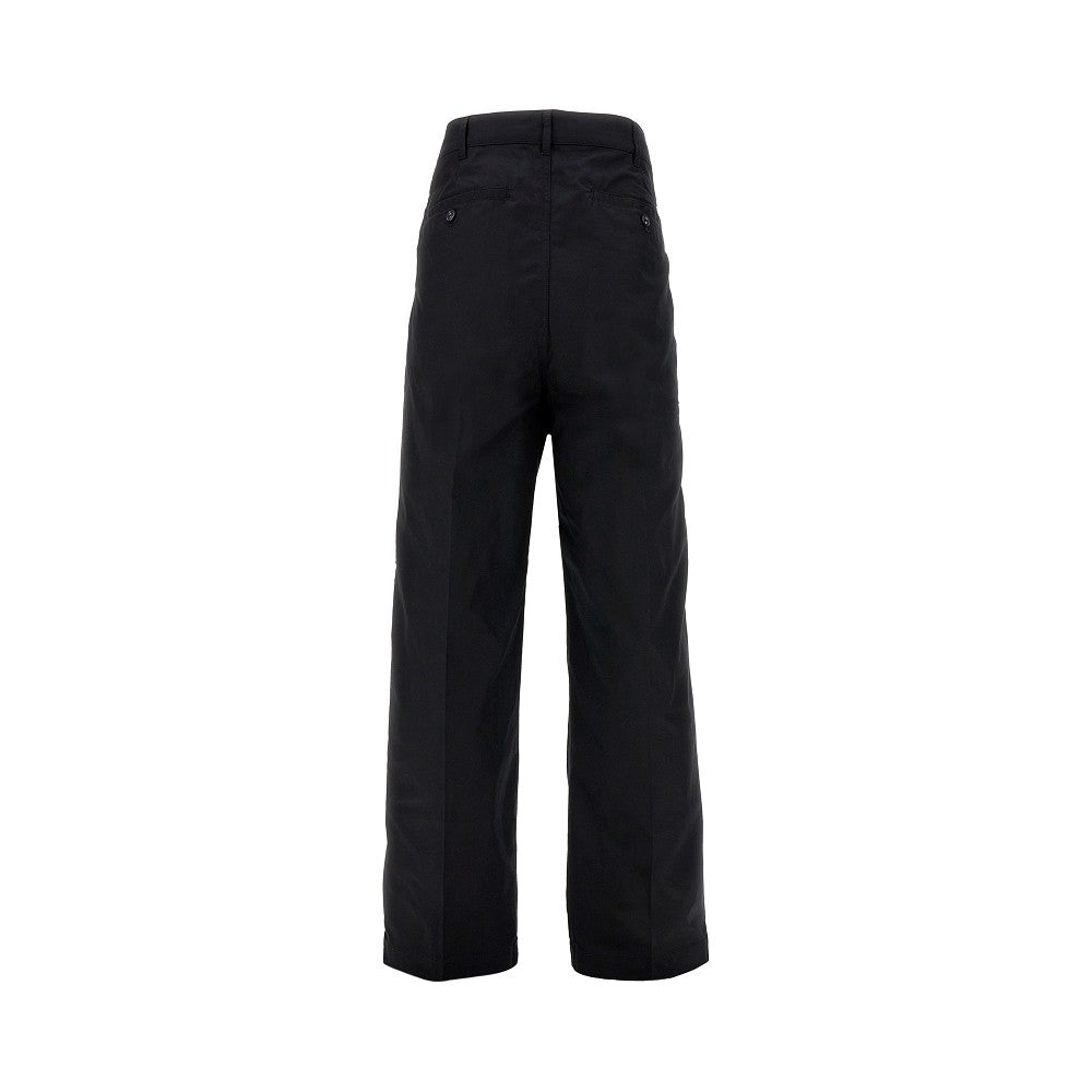 Pantalone in gabardine con pinces