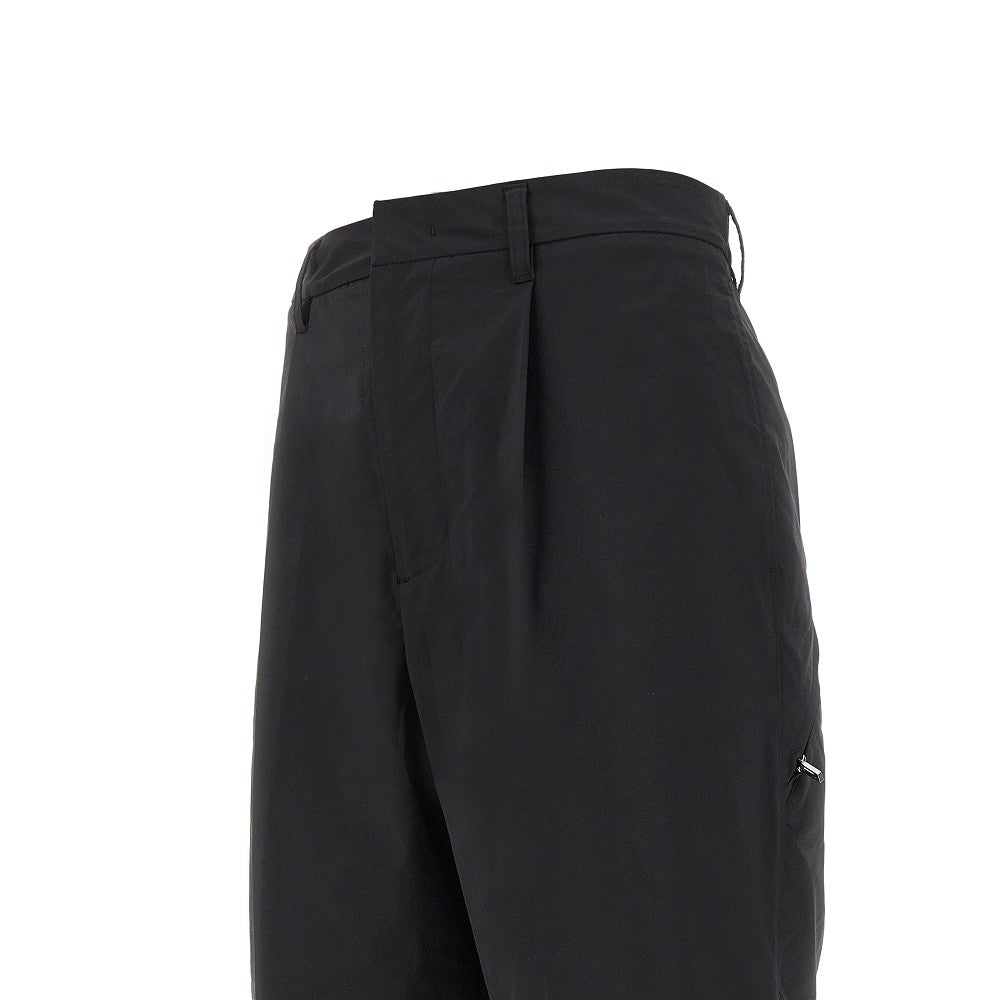 Nylon pants with dart