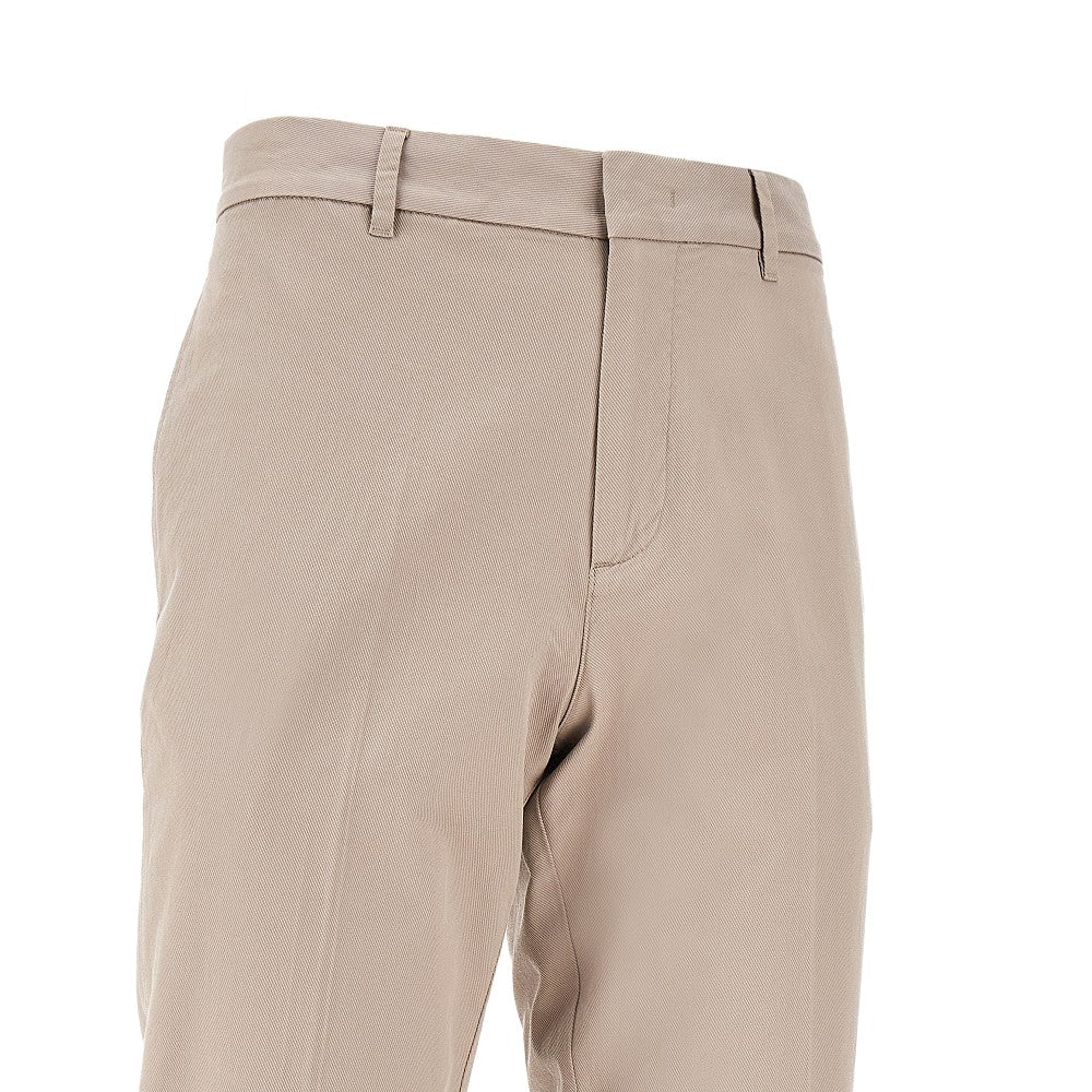 Pantalone chino in gabardine stretch