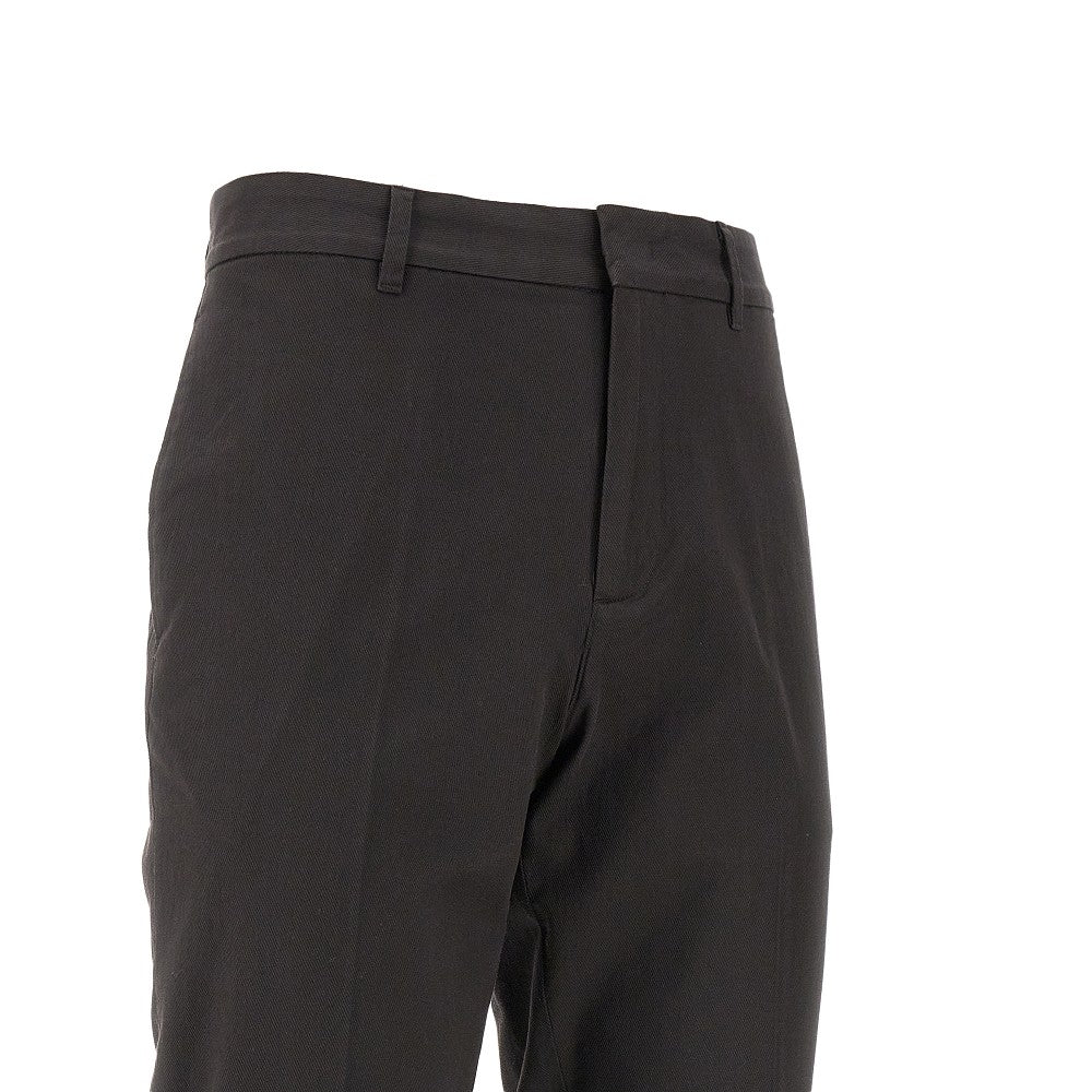 Pantalone chino in gabardine stretch