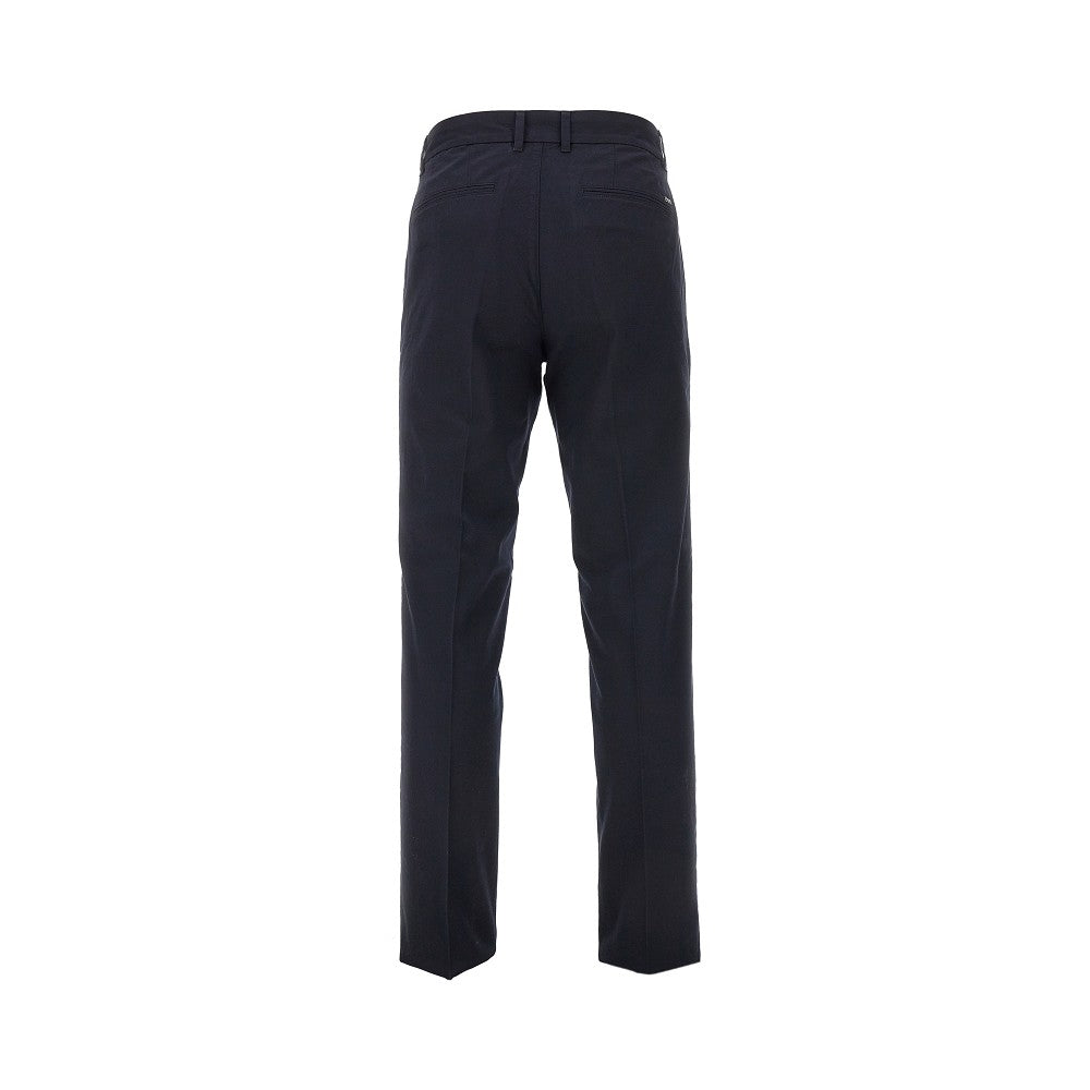 Pantalone chino in gabardine stretch