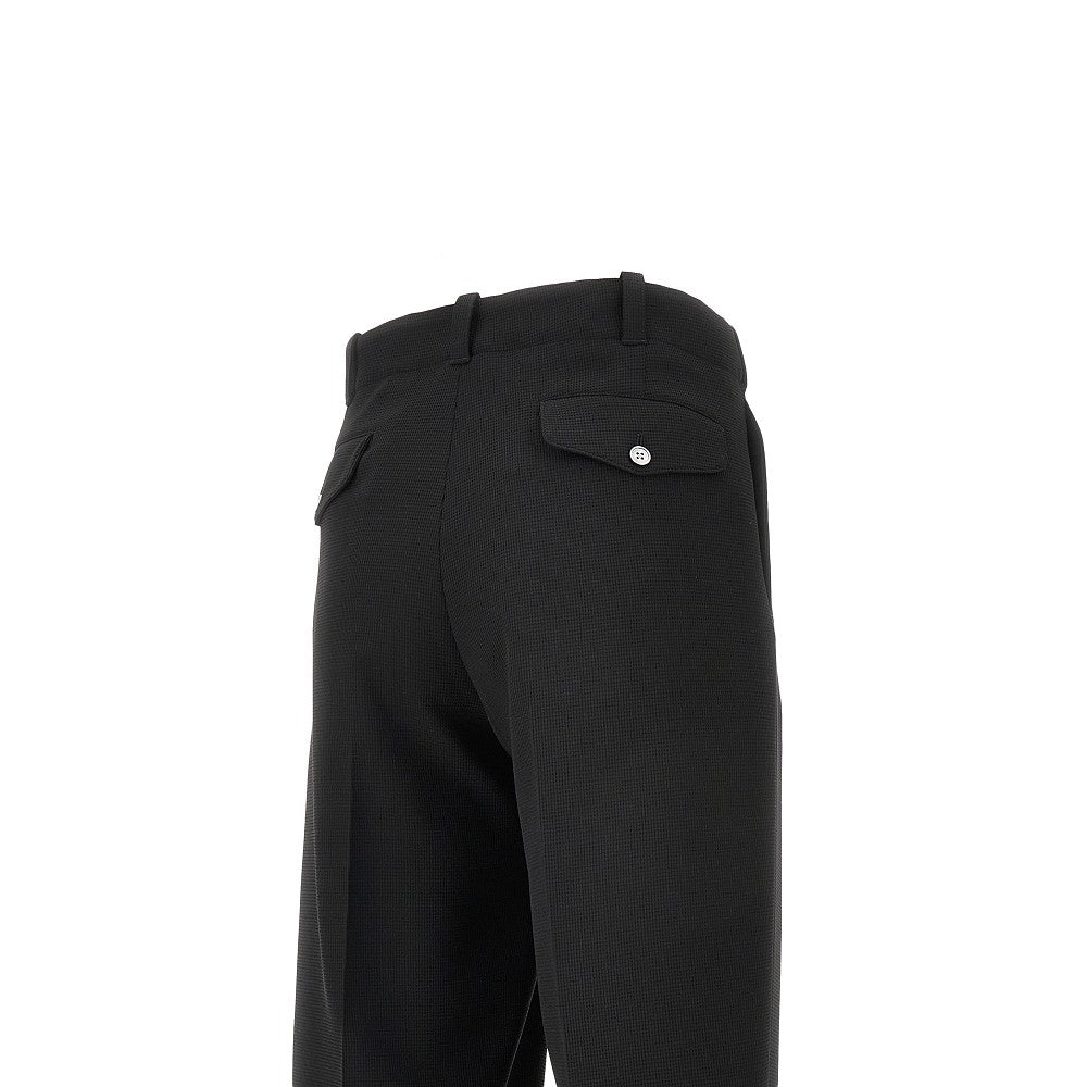 Tailoring pants with loose leg