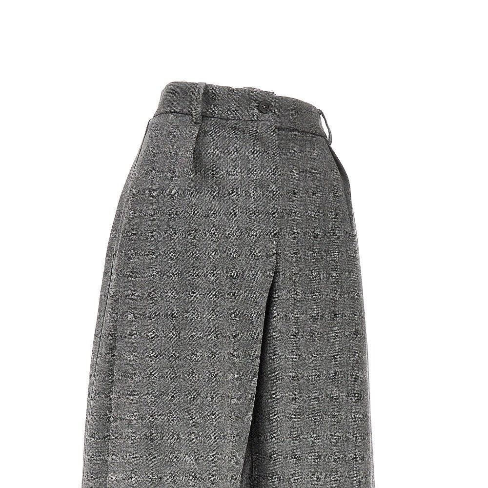 Pleated wool pants with turned-up hem