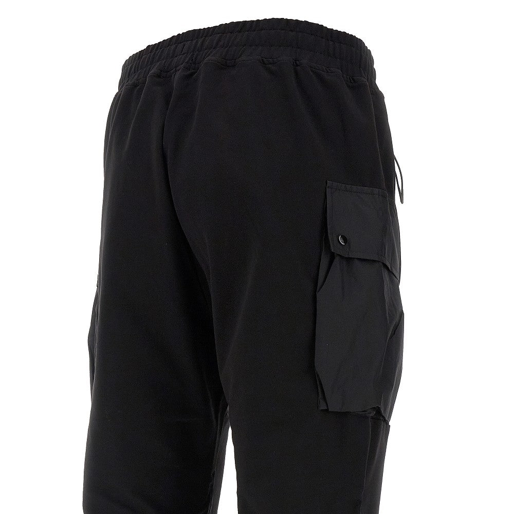 Joggers con tasche in Pertex