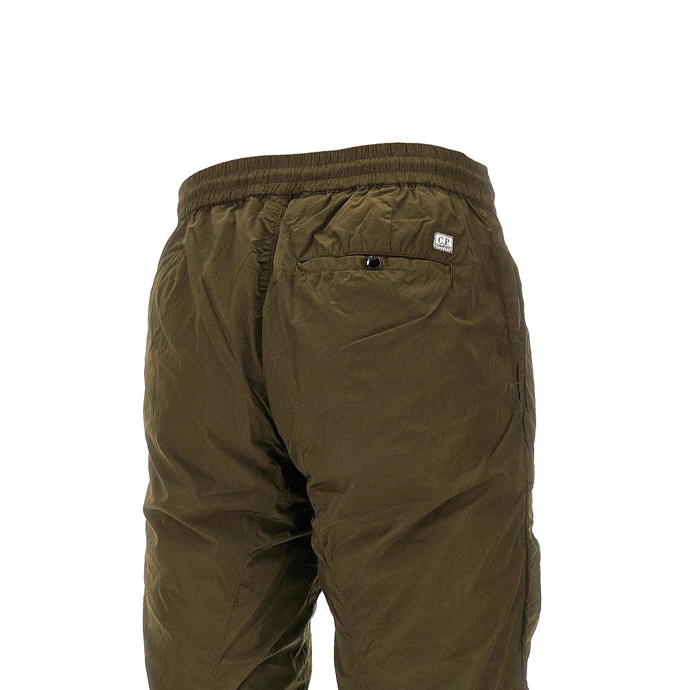 Pantalone cargo in nylon cangiante