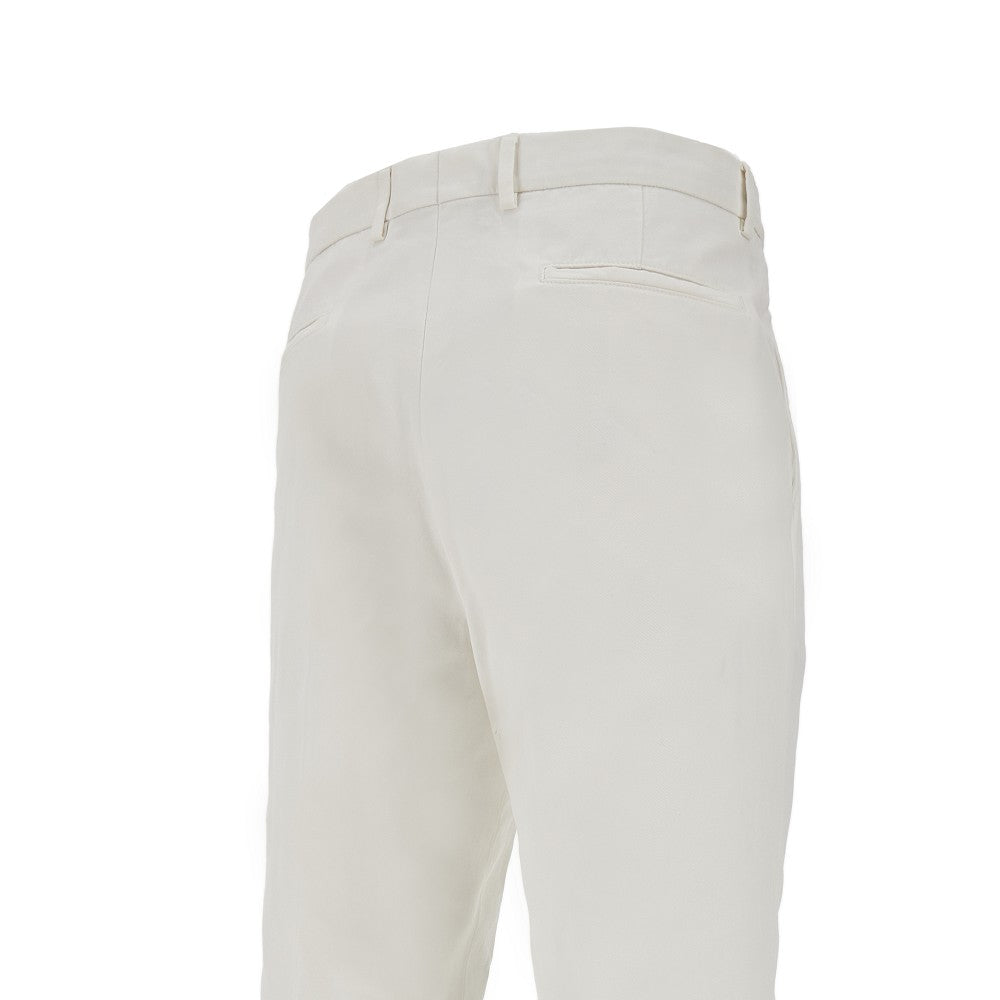 Pantalone in gabardine con pince