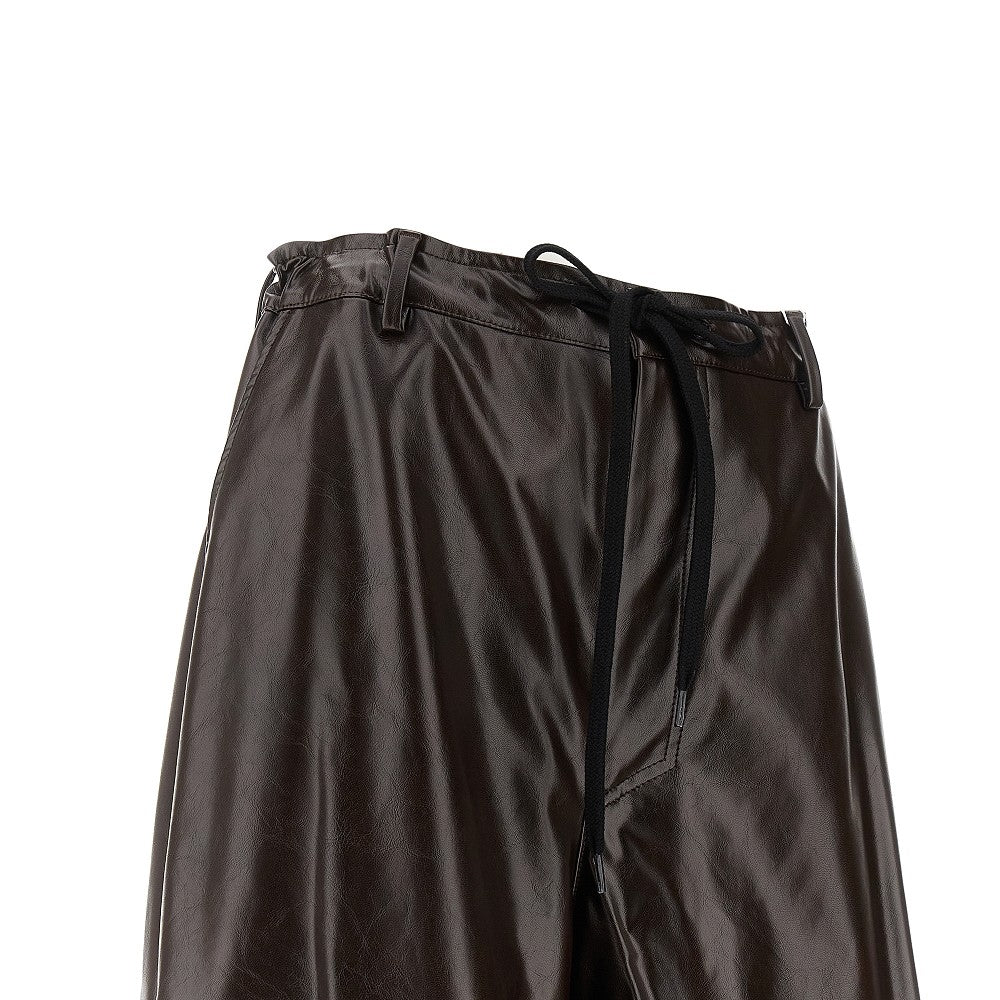 Pantalone oversize in pelle sintetica
