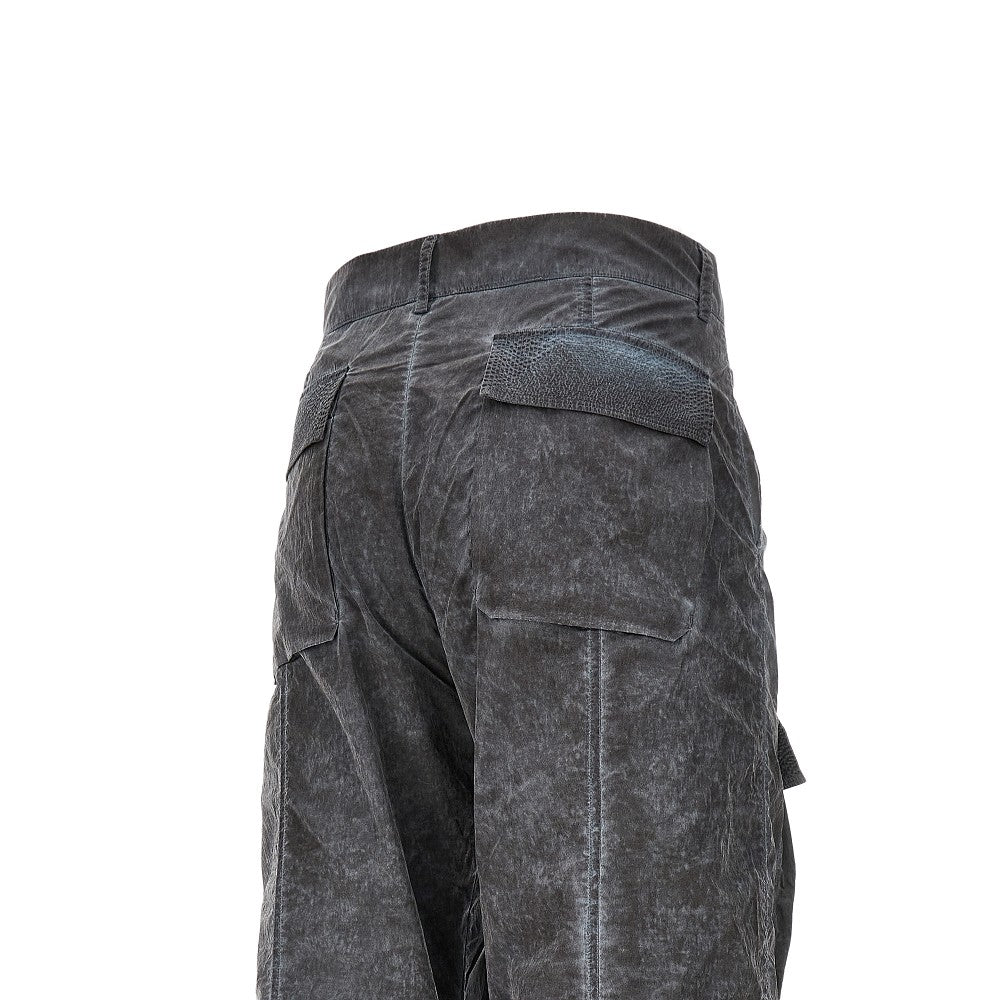 Pantalone cargo in nylon lavato a freddo