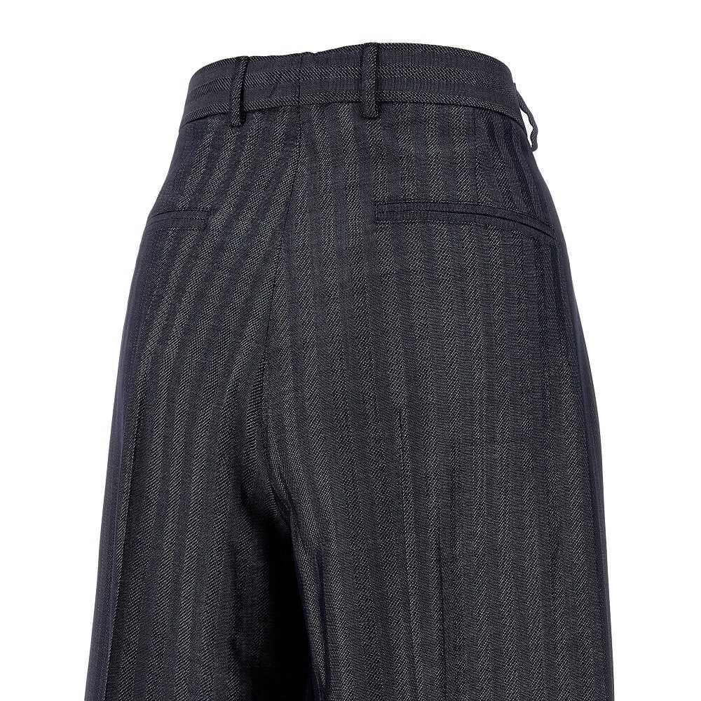 Pantalone gessato a gamba ampia
