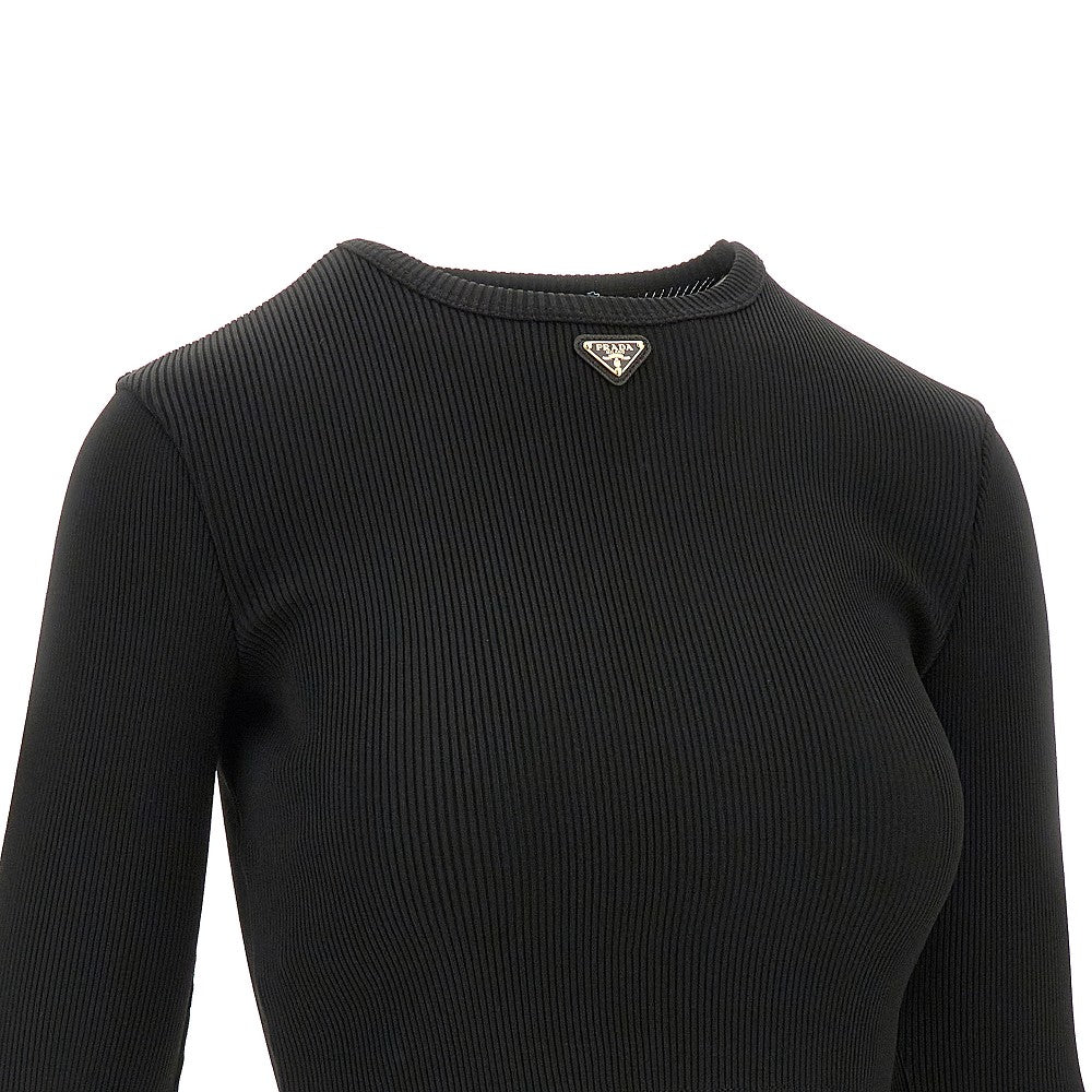 Top cropped a costine con logo triangolo
