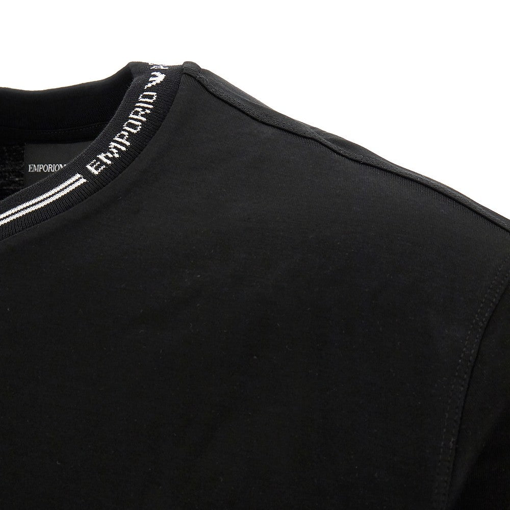 T-shirt con girocollo logato