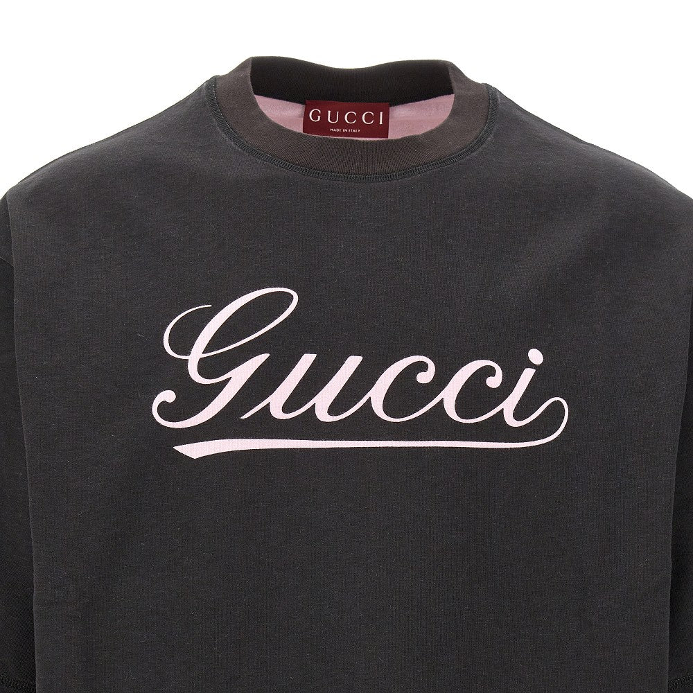 T-shirt con firma "Gucci"