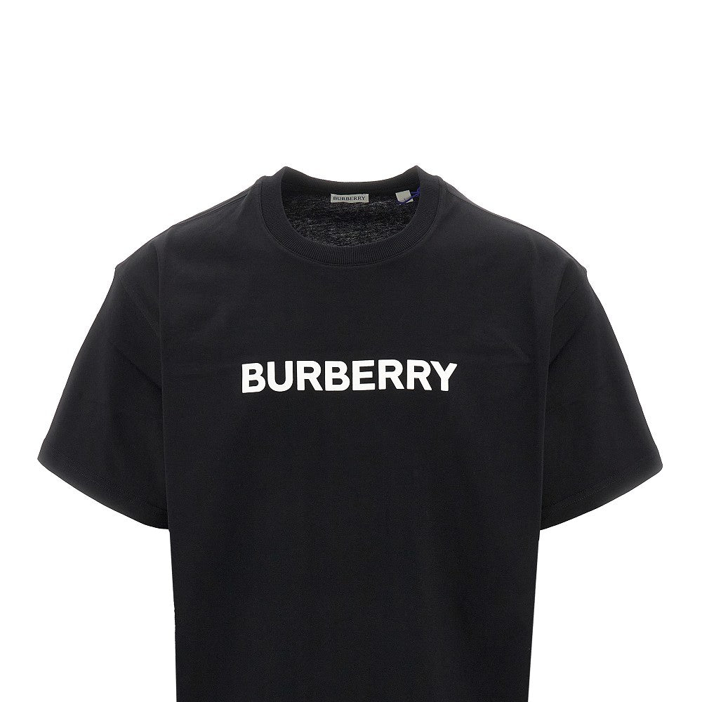T-shirt con logo lettering