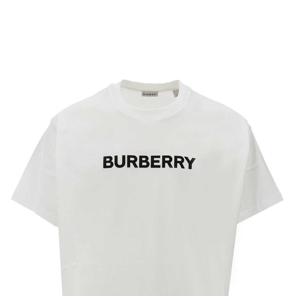 T-shirt con logo lettering