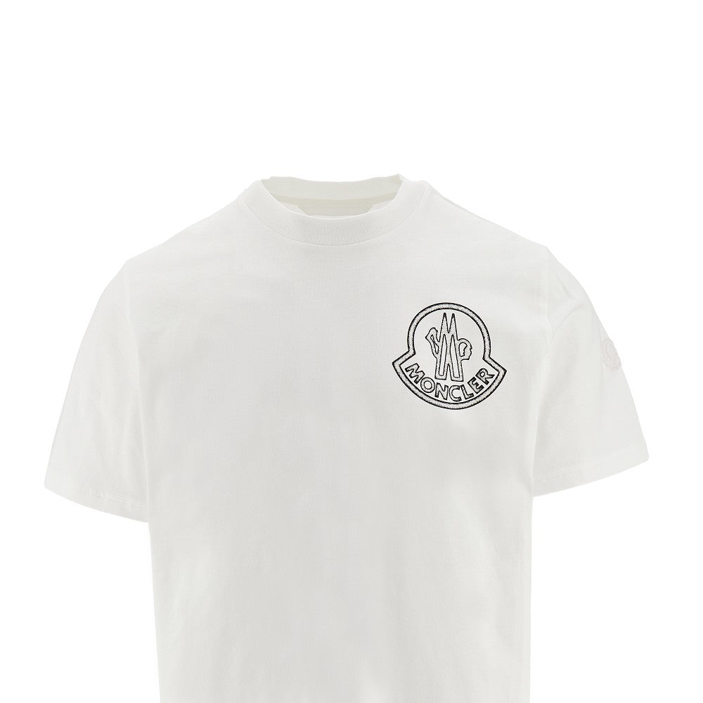 T-shirt con logo effetto timbro