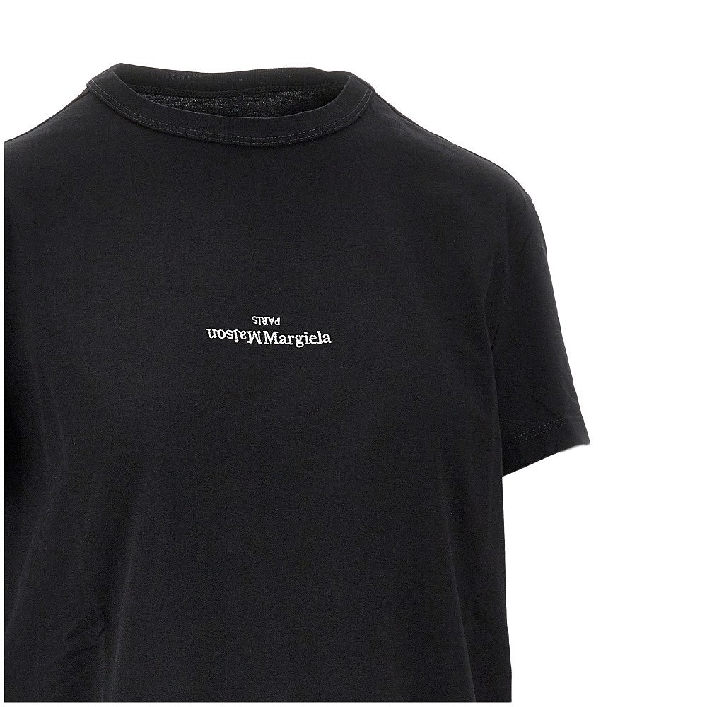 Upside down logo embroidery T-shirt