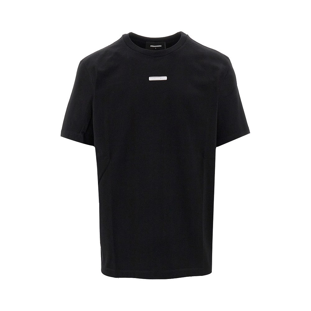 T-shirt con targhetta logo