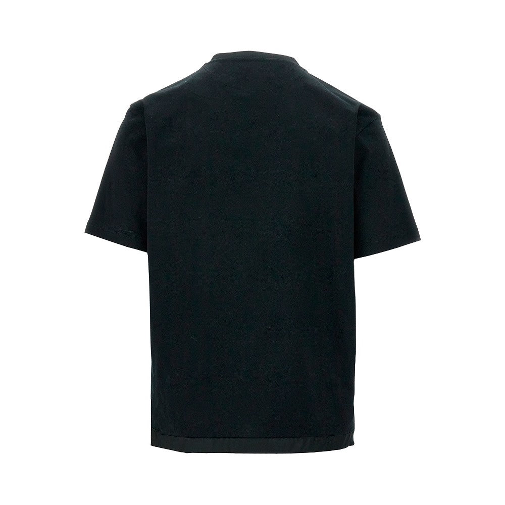 T-shirt con tasca in Re-Nylon