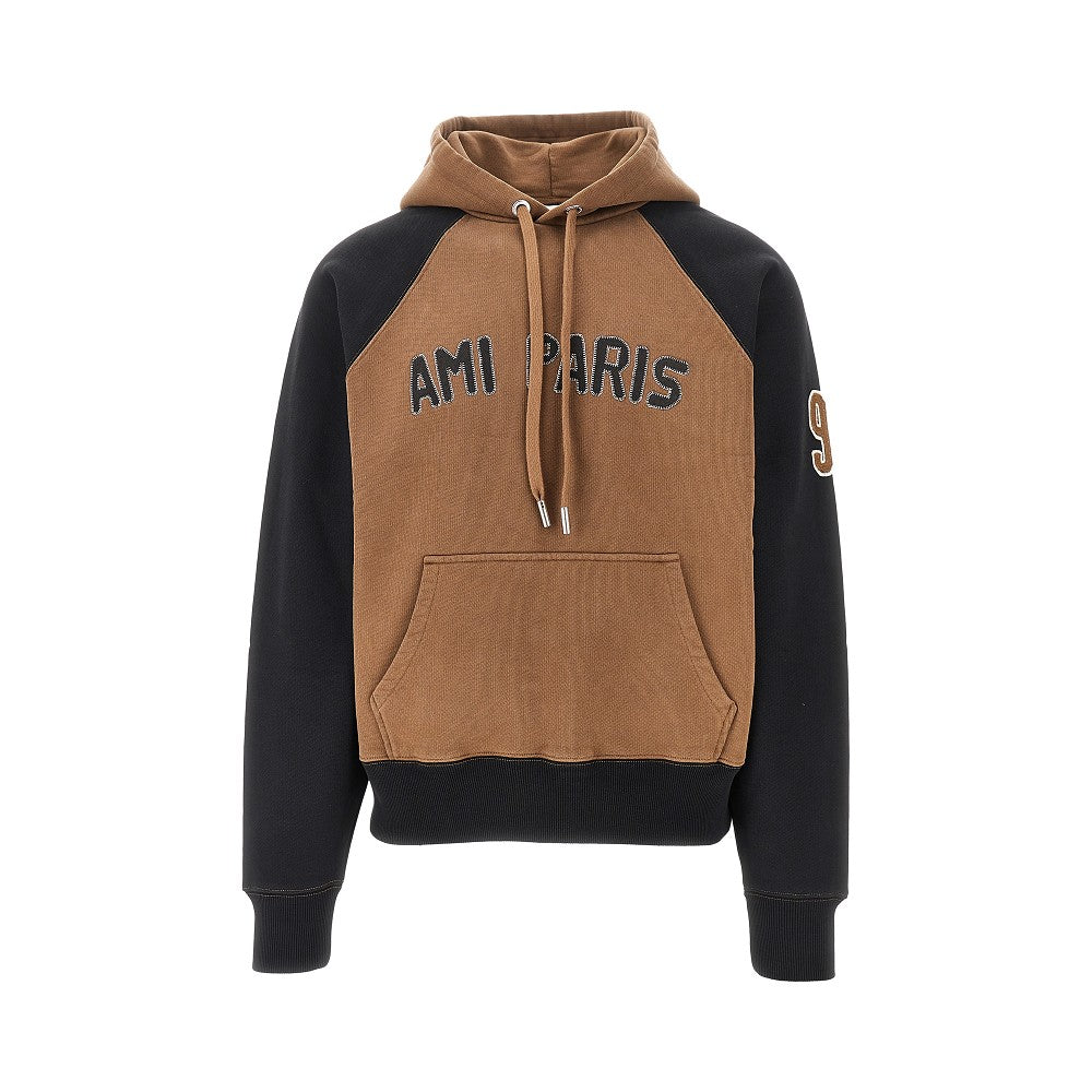 Two-tone hoodie with logo patch