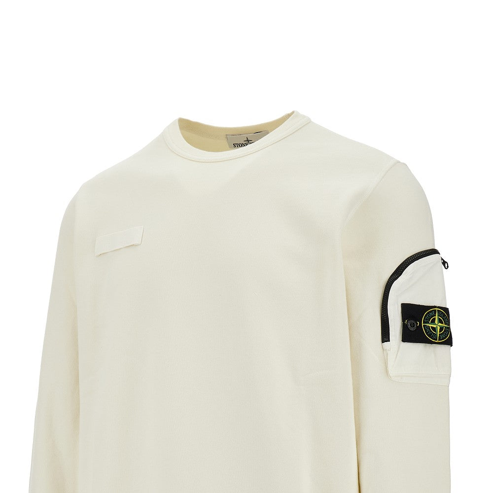 Crewneck sweatshirt with sleeve pocket