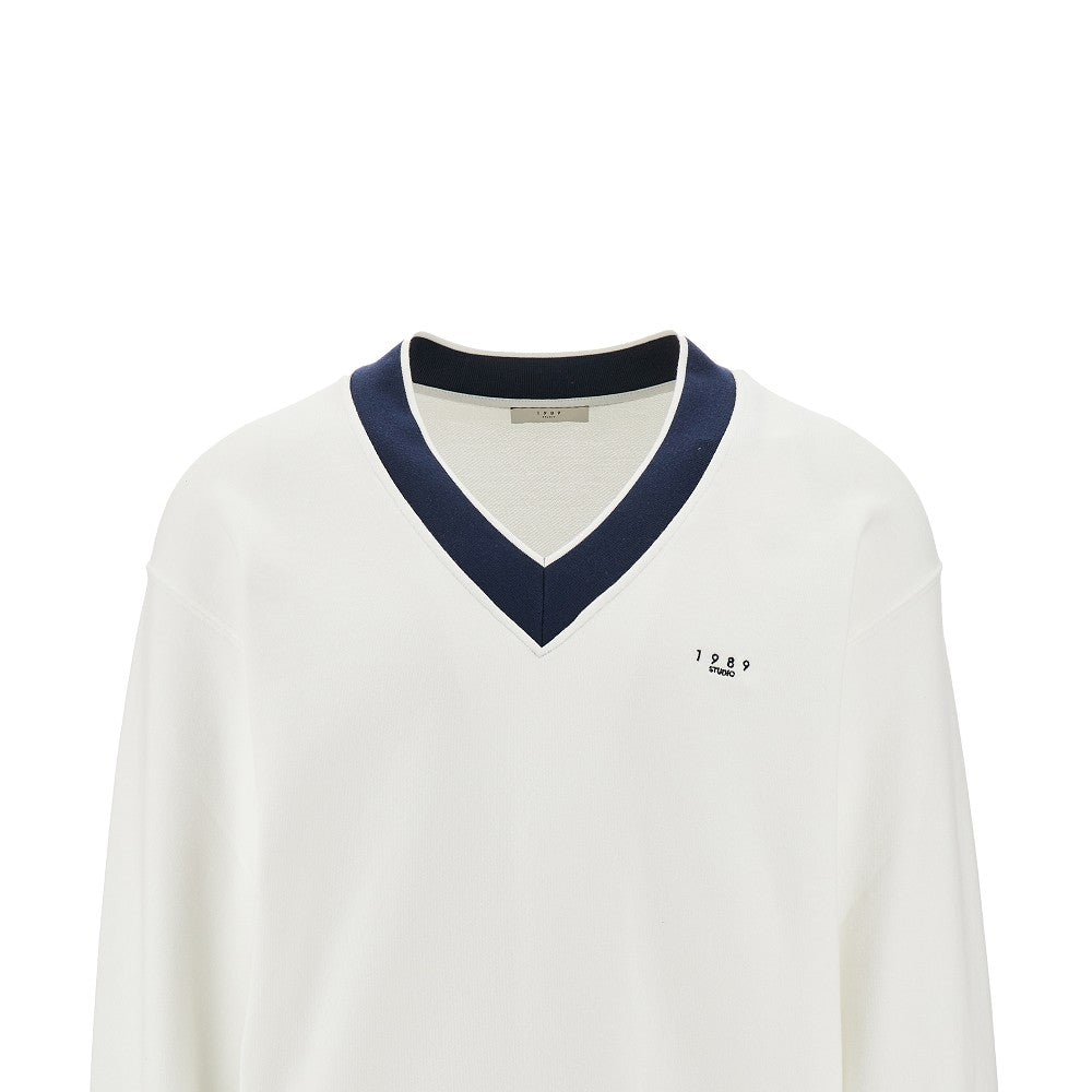 V-neck sweatshirt