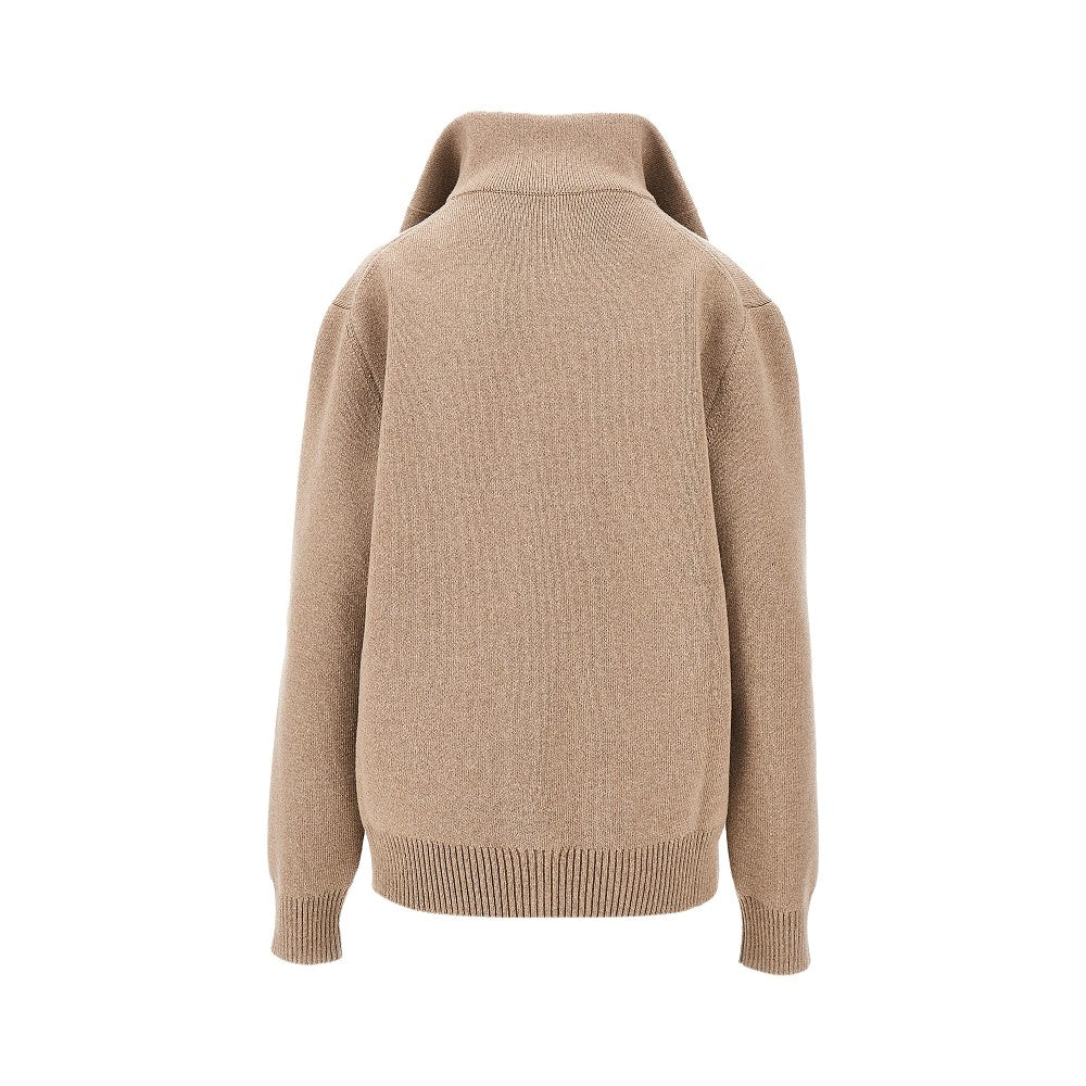 Cardigan in lana con bottoni in pelle