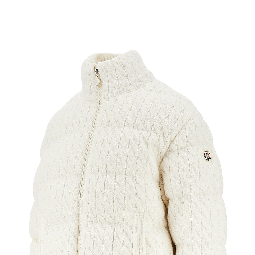 Piumino in maglia a trecce