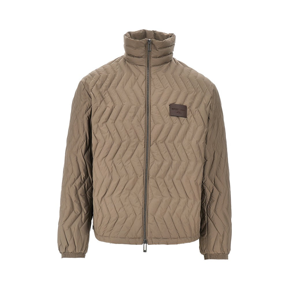 Nylon downjacket with chevron quilting