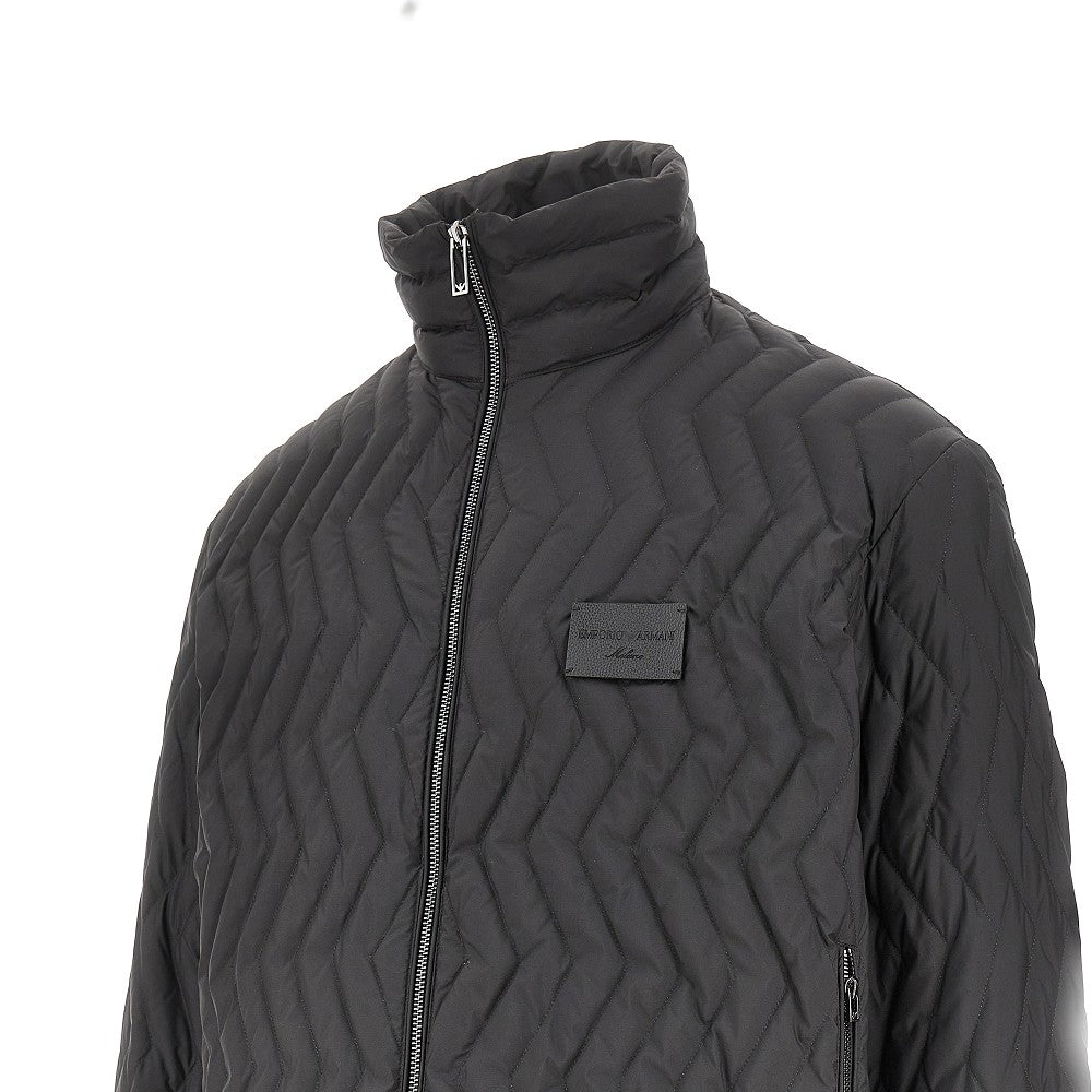 Nylon downjacket with chevron quilting