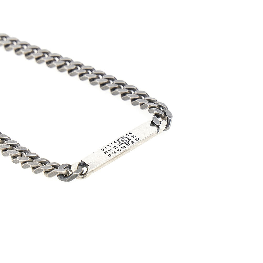 Collana in catena con targhetta logo