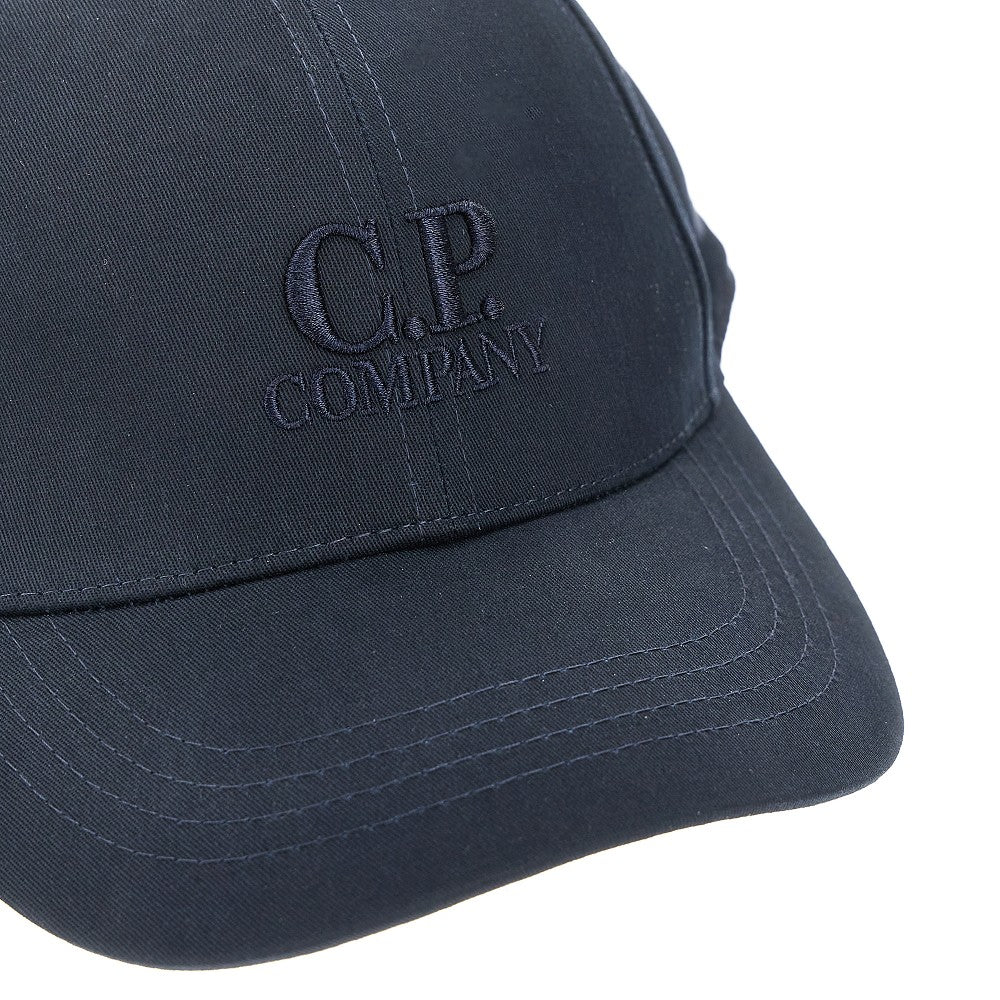 Cappellino baseball con logo ricamato
