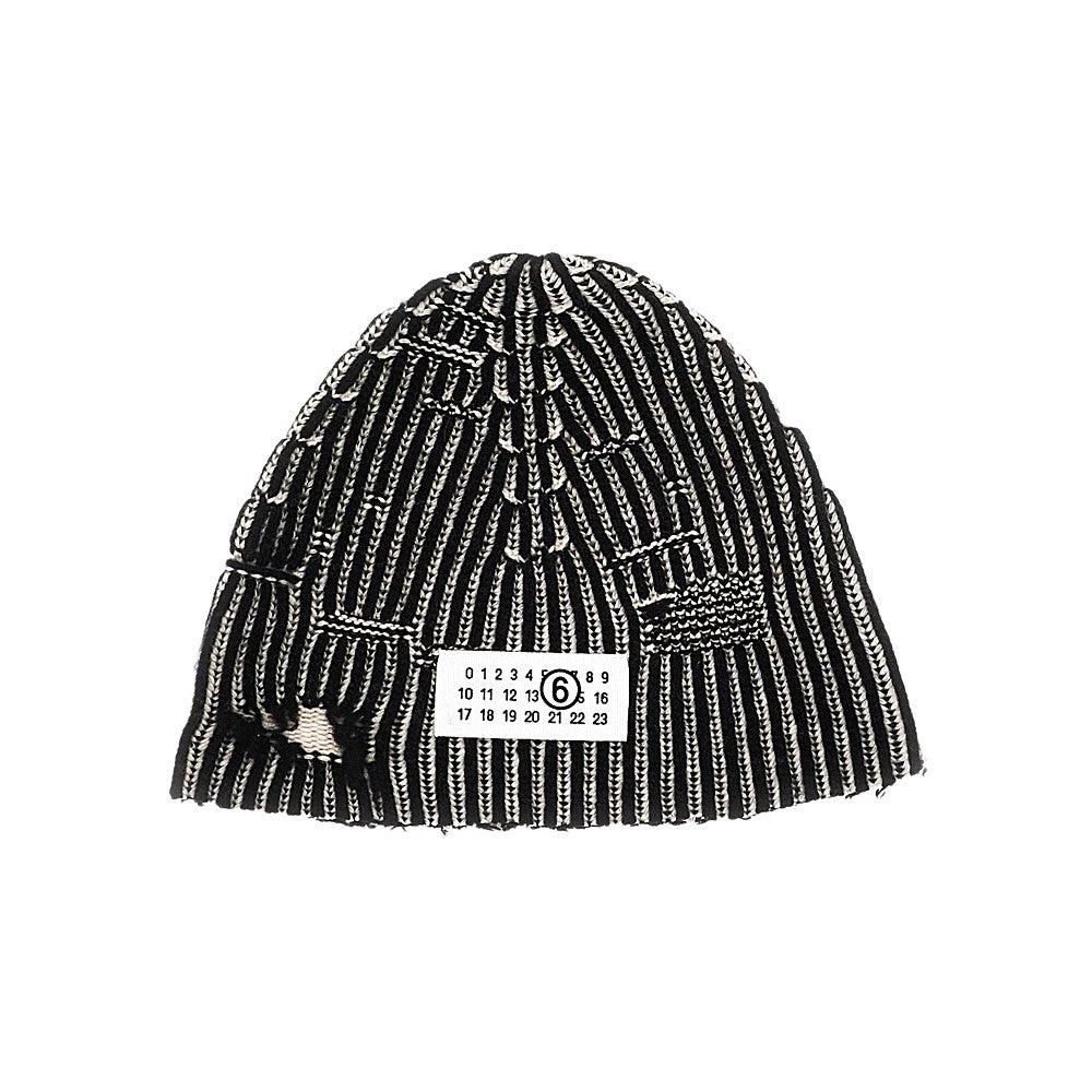 Beanie in lana effetto sdrucito