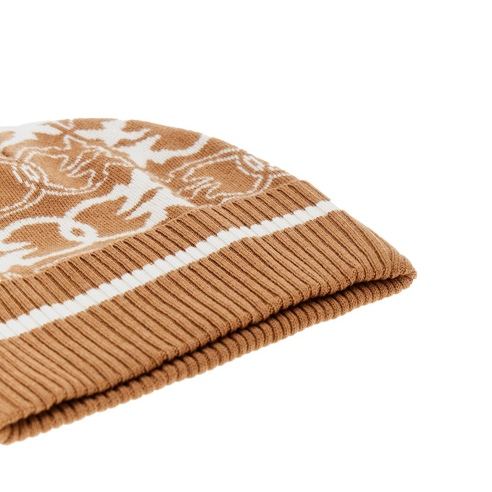Knitted beanie hat with jacquard logo
