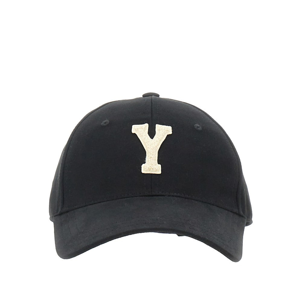 Cappello baseball con patch 'Y'
