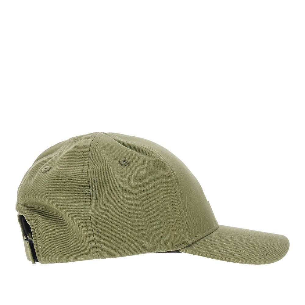 Logo embroidery baseball cap