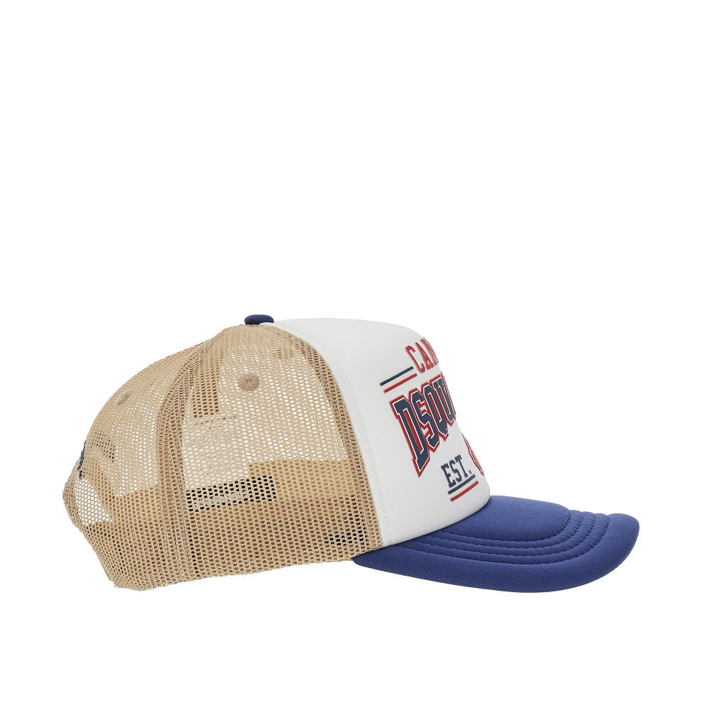 Cappello trucker con logo gommato