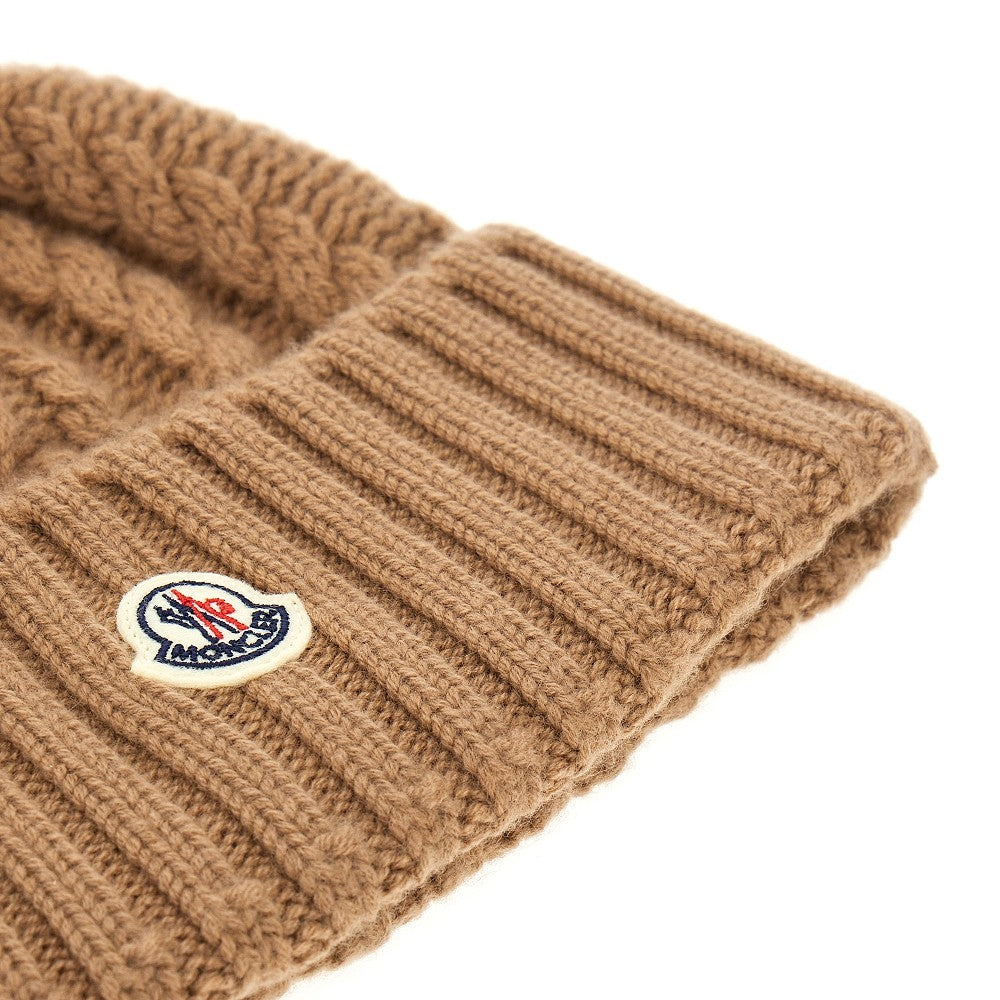 Beanie in lana e cachemire con pompon